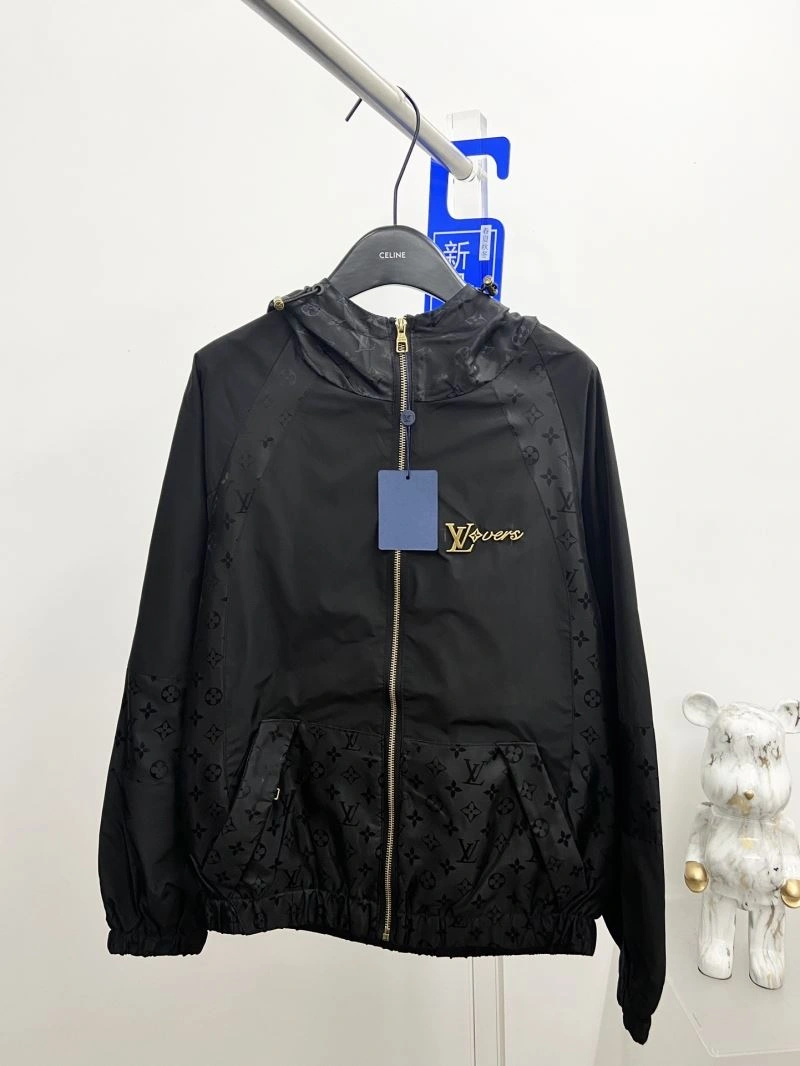 Durable Louis Vuitton Outwear 136881