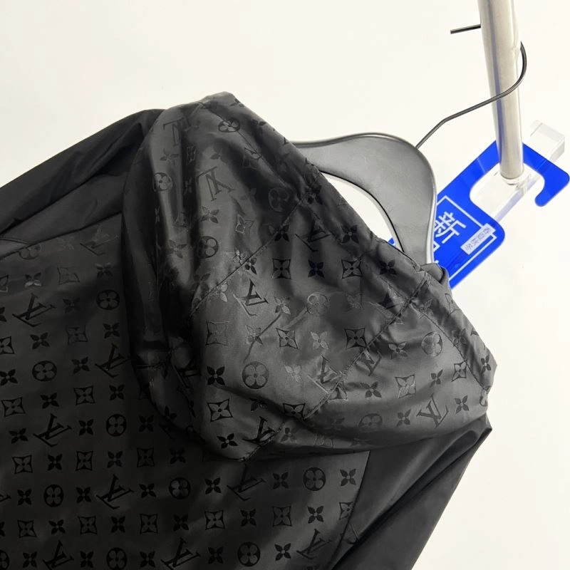 Durable Louis Vuitton Outwear 136881