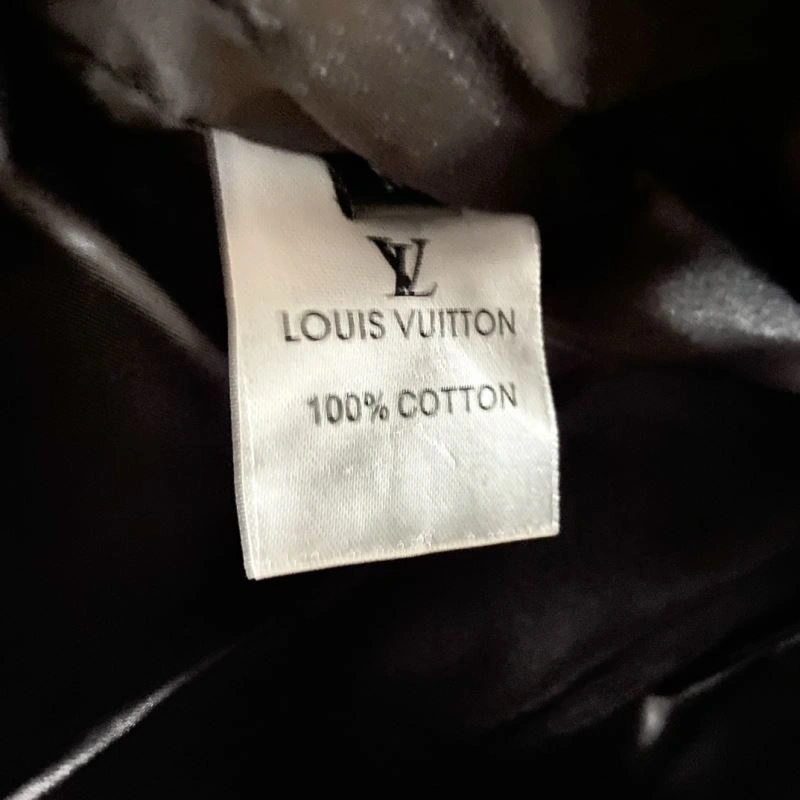 SmoothTexture Louis Vuitton Outwear 136862