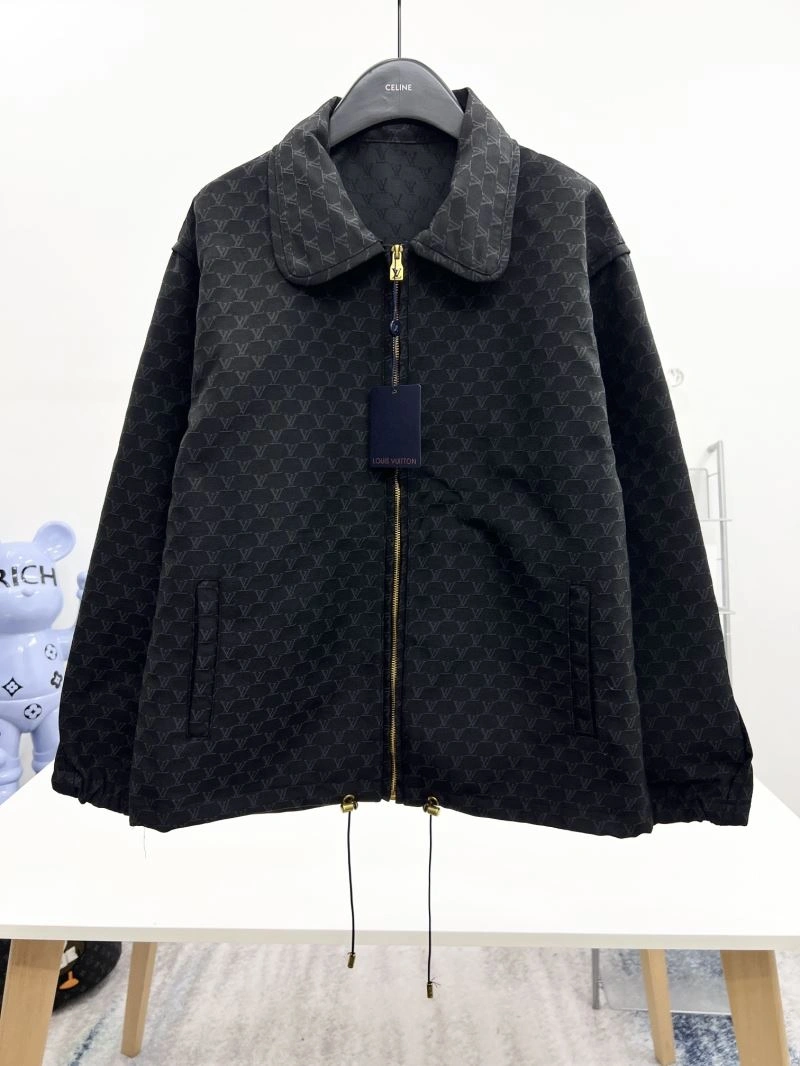 Louis Vuitton Outwear TimelessDesign 136876