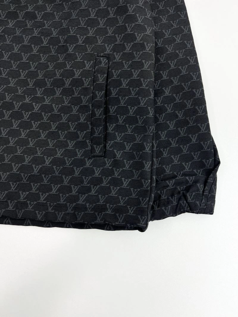 Louis Vuitton Outwear TimelessDesign 136876