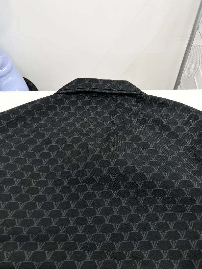 Louis Vuitton Outwear TimelessDesign 136876