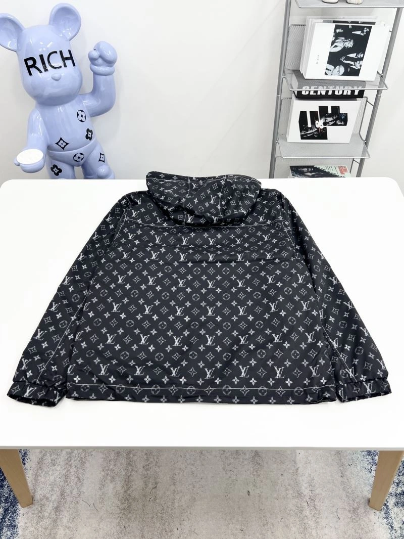 Louis Vuitton Outwear Unisex 136874