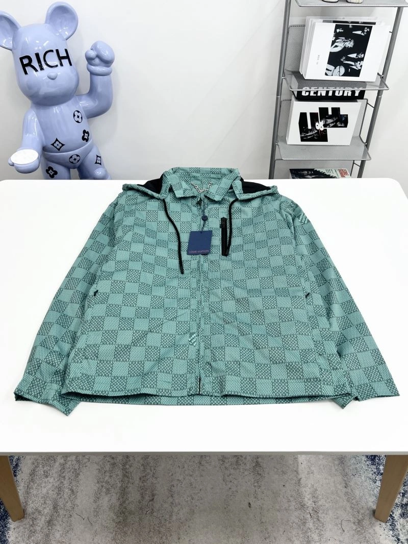 Cozy Louis Vuitton Outwear 136882