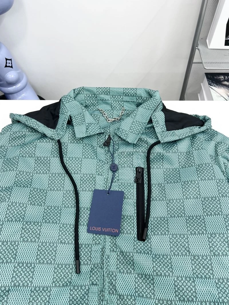 Cozy Louis Vuitton Outwear 136882
