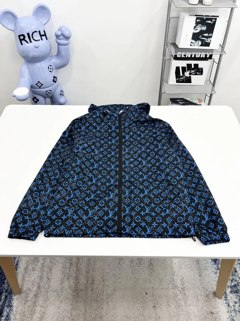 Thermal Louis Vuitton Outwear 136858