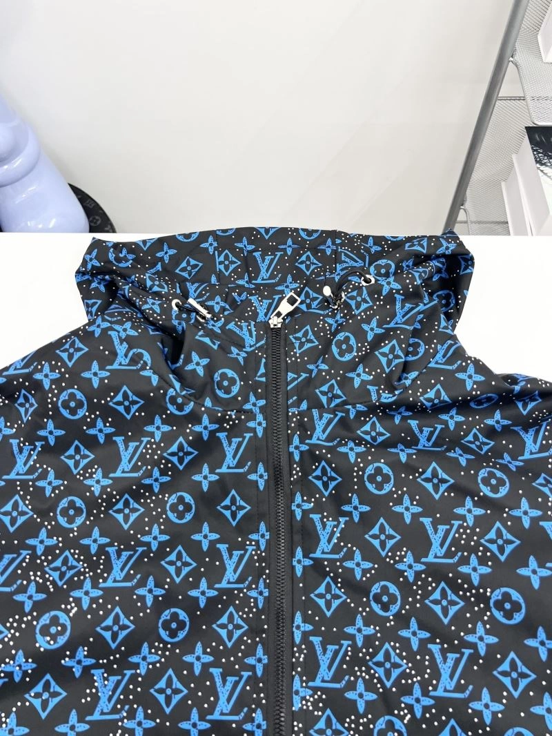 Thermal Louis Vuitton Outwear 136858