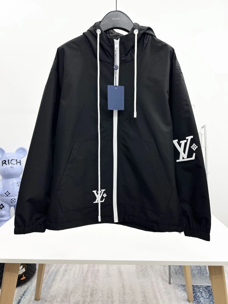 Functional Louis Vuitton Outwear 136854