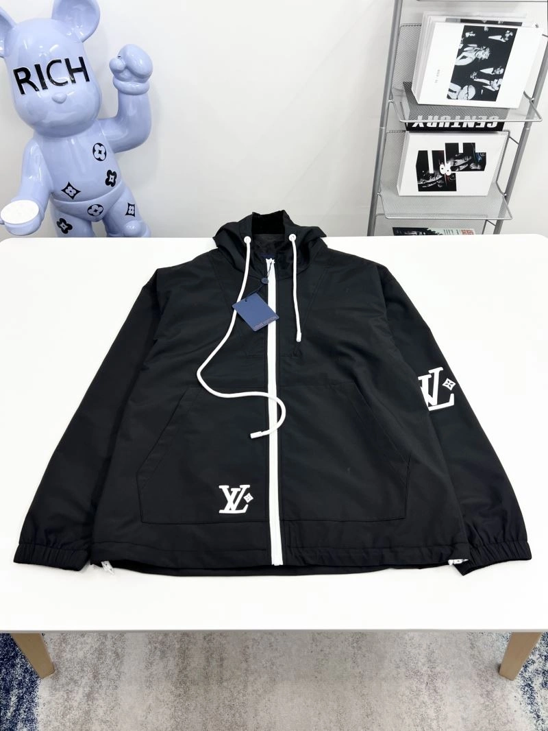 Functional Louis Vuitton Outwear 136854