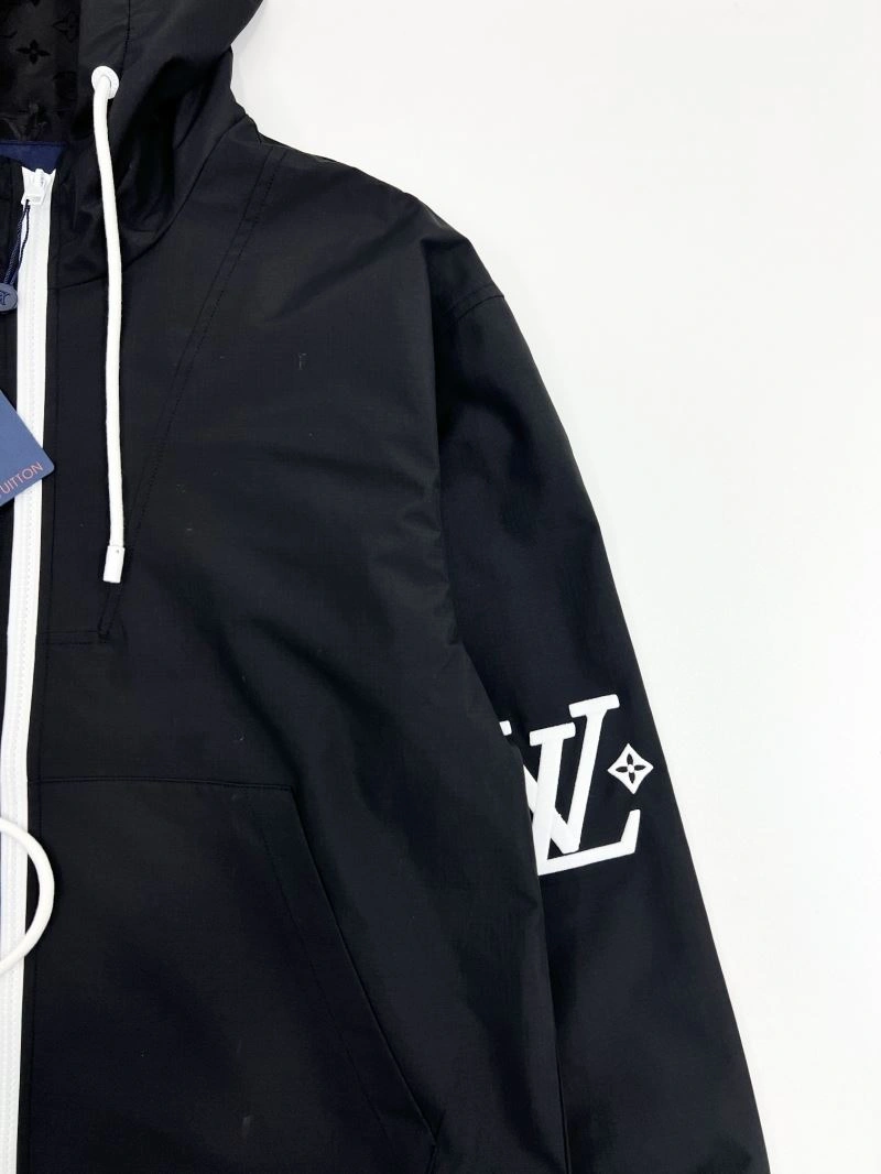 Functional Louis Vuitton Outwear 136854