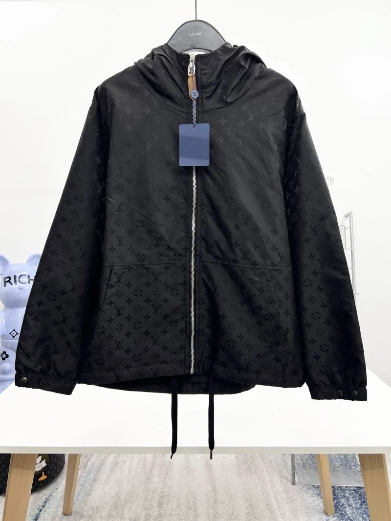 DailyWear Louis Vuitton Outwear 136859