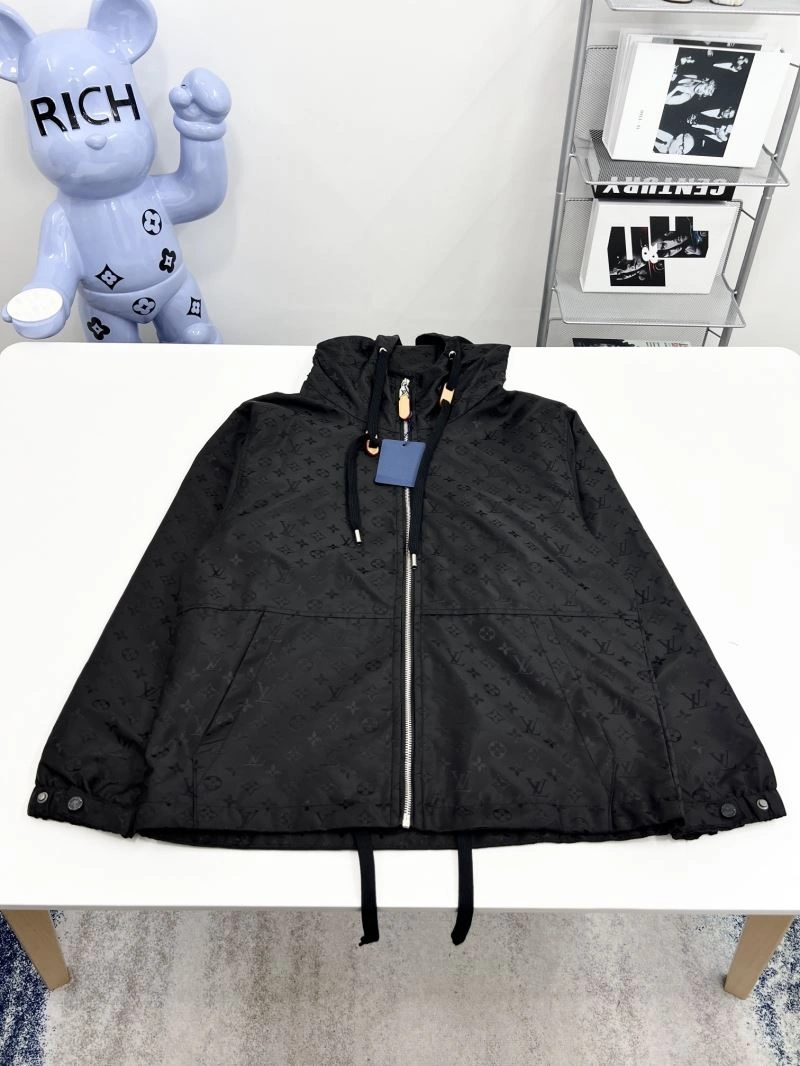 DailyWear Louis Vuitton Outwear 136859