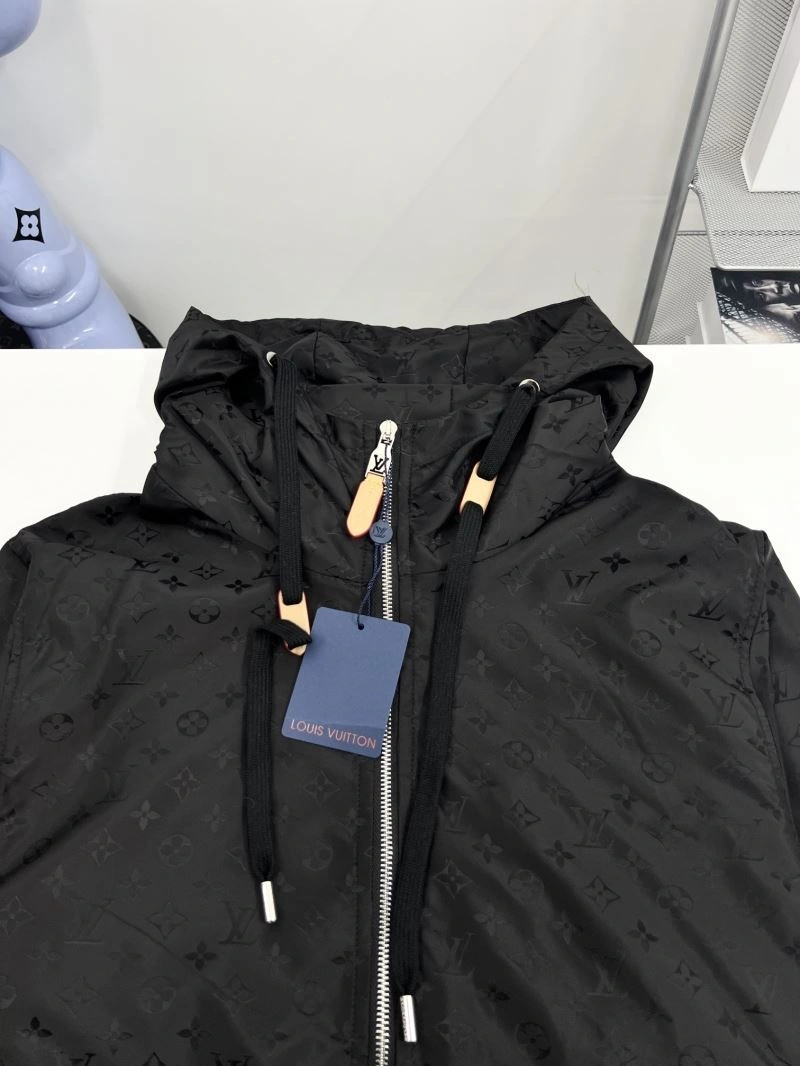 DailyWear Louis Vuitton Outwear 136859