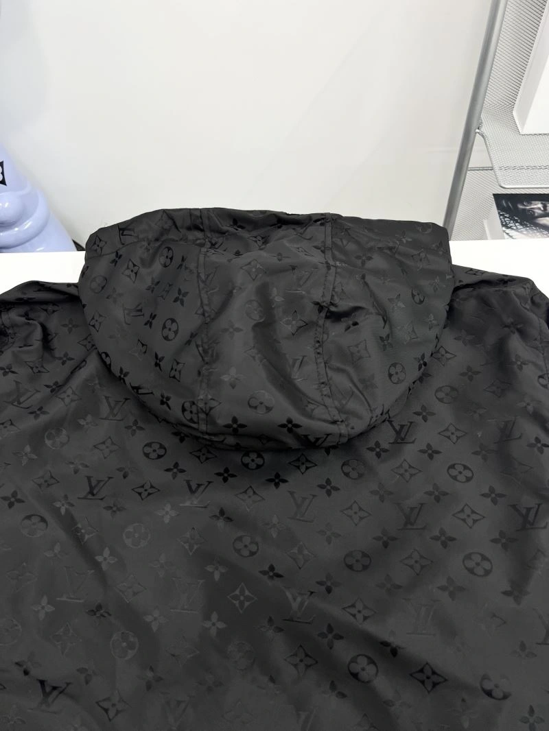 DailyWear Louis Vuitton Outwear 136859