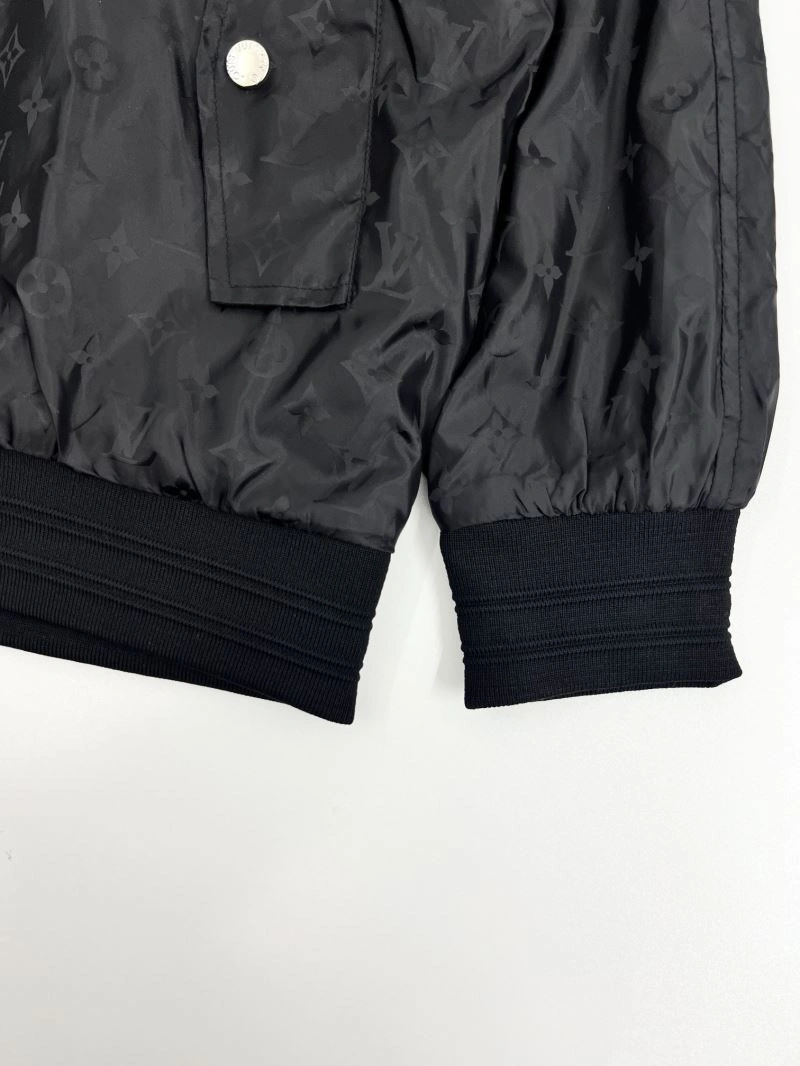 Louis Vuitton Outwear Cozy 136852