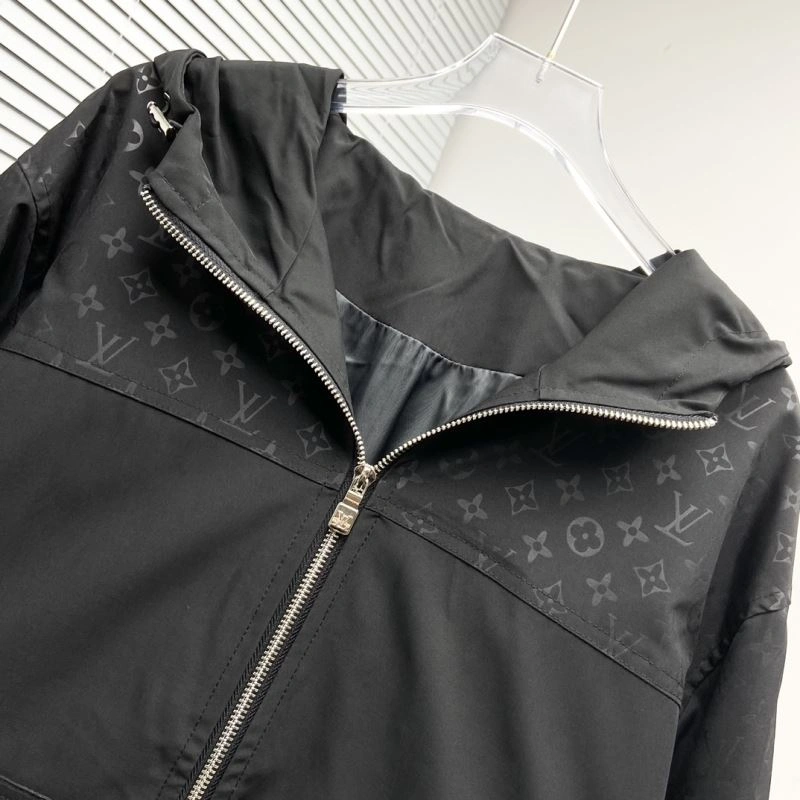 Louis Vuitton Outwear FreshLook 136849