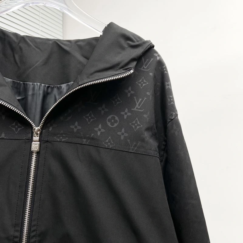 Louis Vuitton Outwear FreshLook 136849