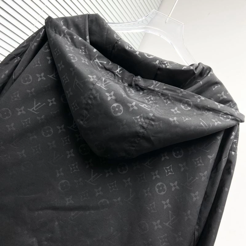 Louis Vuitton Outwear ModernLook 136848