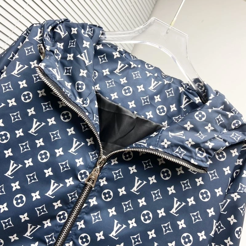 Louis Vuitton Outwear Modern 136856