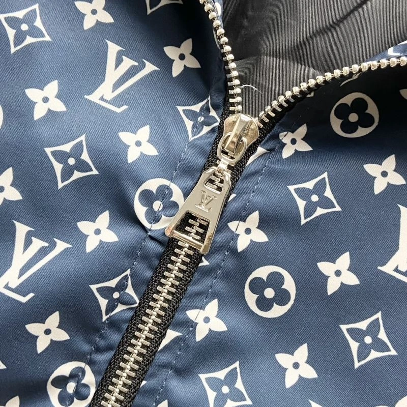 Louis Vuitton Outwear Modern 136856