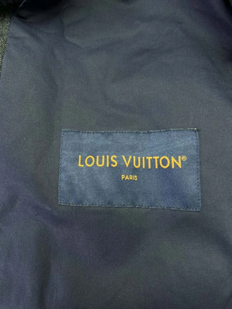Louis Vuitton Outwear Snug 136845