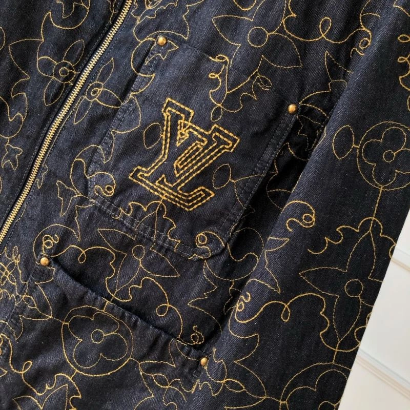 Trendsetting Louis Vuitton Outwear 136839