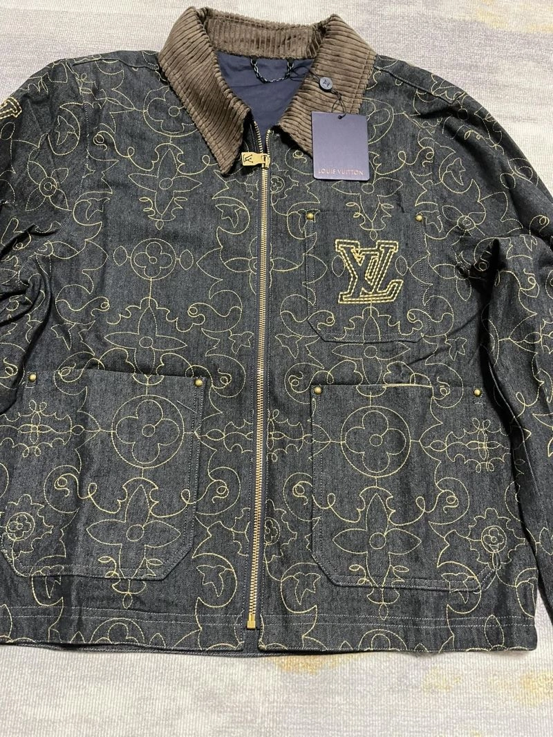 Louis Vuitton Outwear Neat 136841