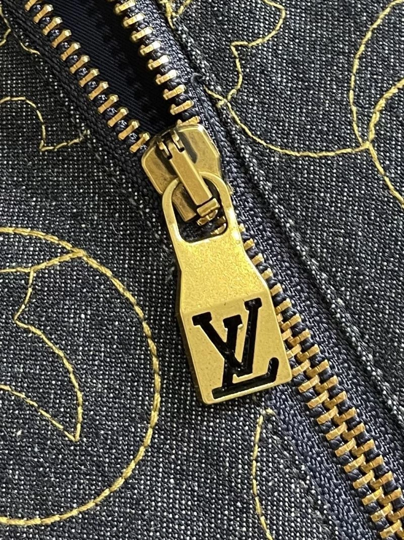 SmartChoice Louis Vuitton Outwear 136840