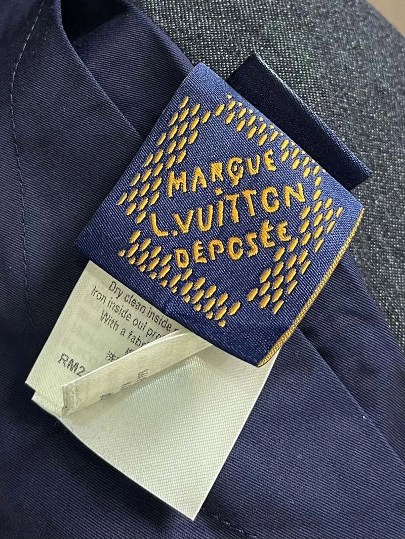 SmartChoice Louis Vuitton Outwear 136840