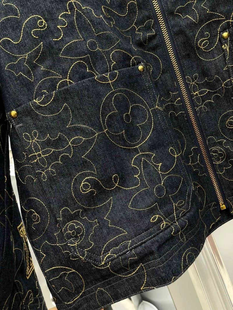 Louis Vuitton Outwear SmoothTexture 136842