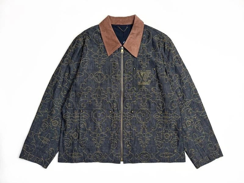 UrbanChic Louis Vuitton Outwear 136823