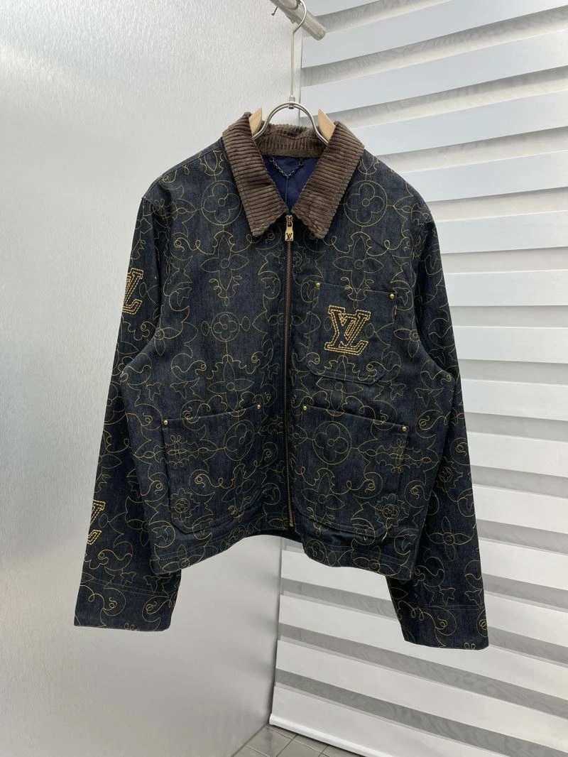 Neat Louis Vuitton Outwear 136825