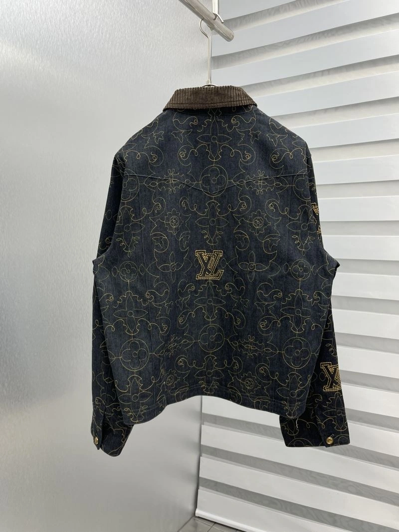 Neat Louis Vuitton Outwear 136825