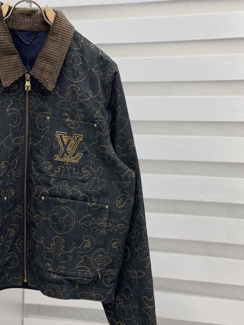 Neat Louis Vuitton Outwear 136825