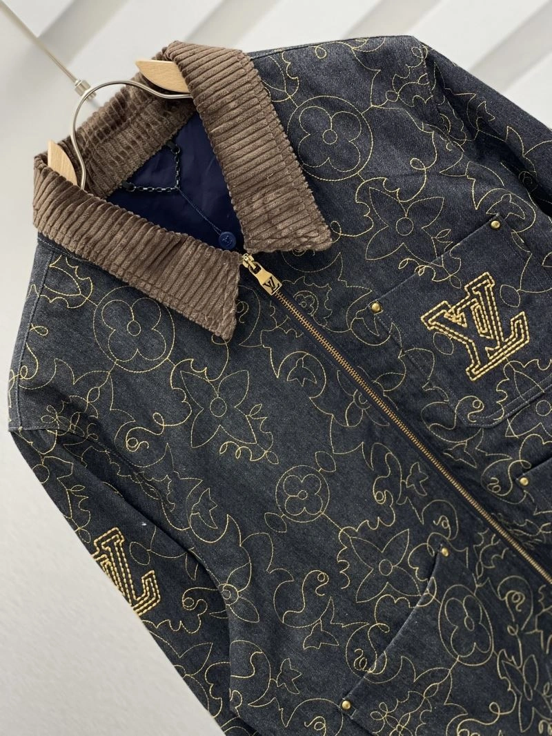 Neat Louis Vuitton Outwear 136825