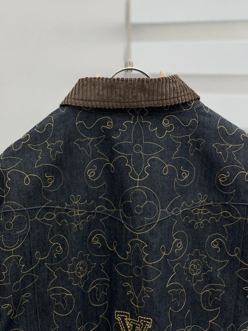 Neat Louis Vuitton Outwear 136825