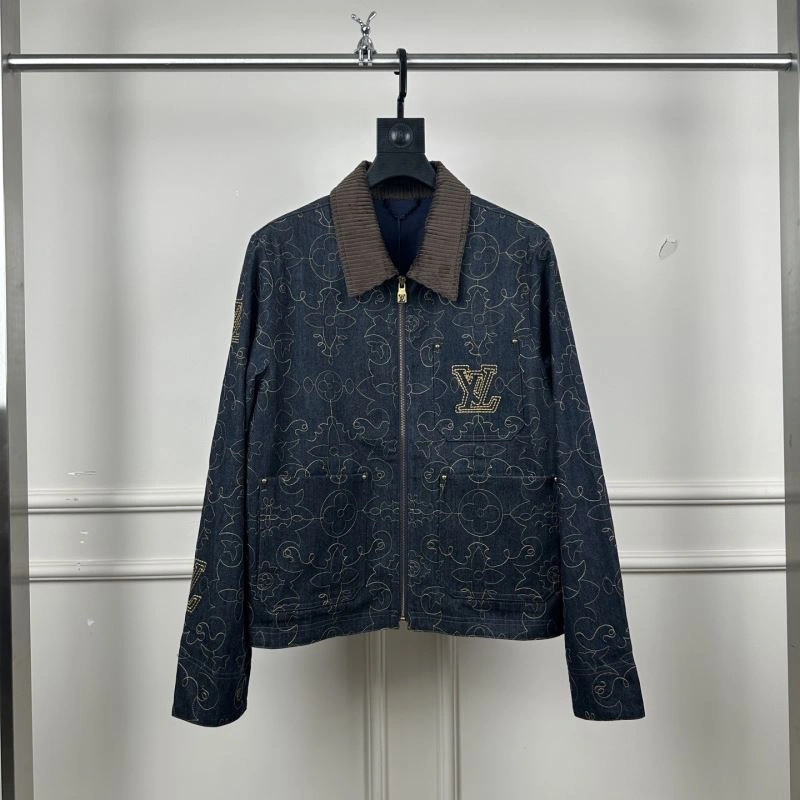 Functional Louis Vuitton Outwear 136835