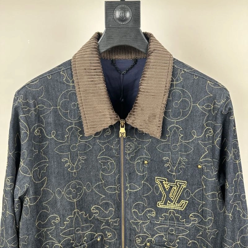 Functional Louis Vuitton Outwear 136835