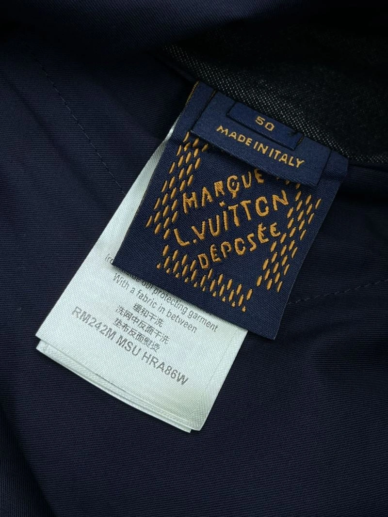Original Louis Vuitton Outwear 136829