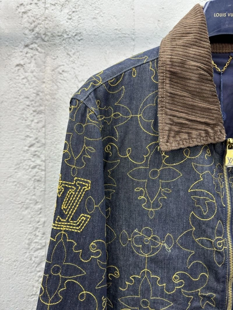 Louis Vuitton Outwear Chic 136830