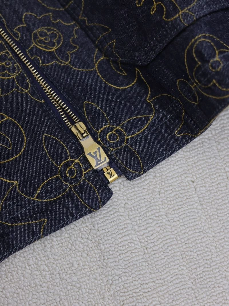 Seasonal Louis Vuitton Outwear 136824