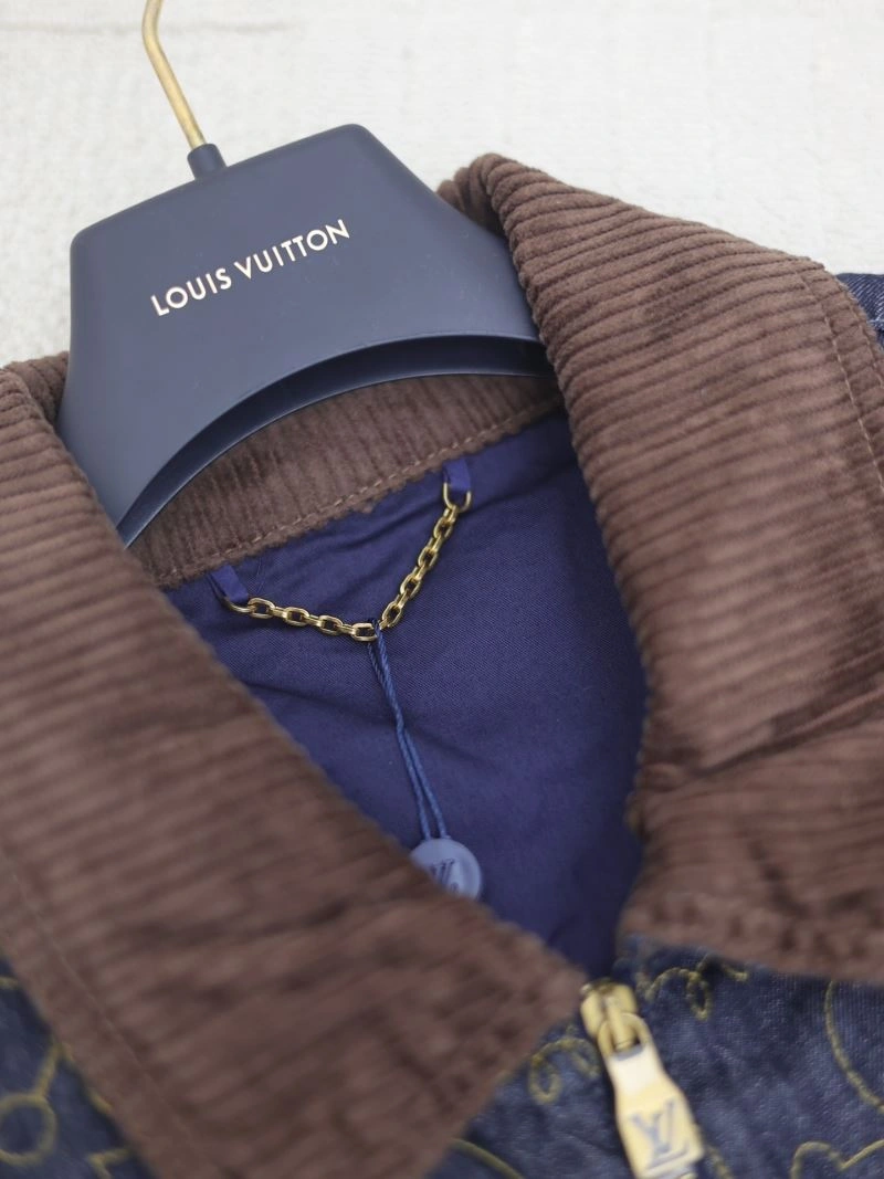 Seasonal Louis Vuitton Outwear 136824