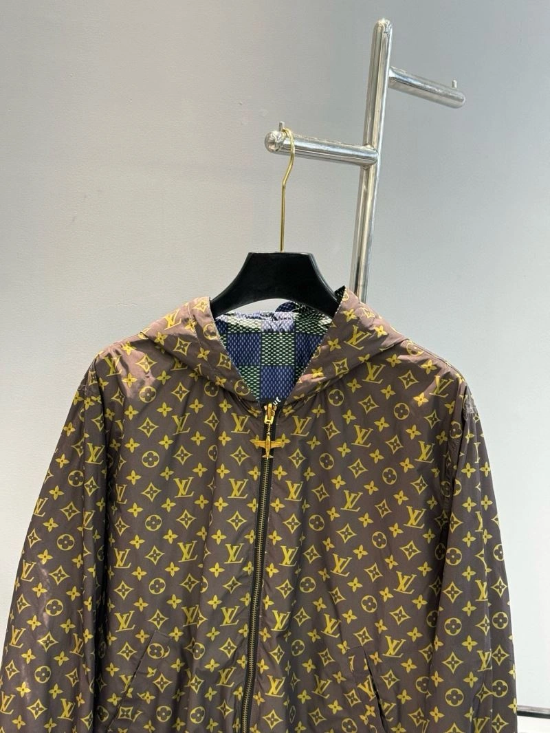 Practical Louis Vuitton Outwear 136836