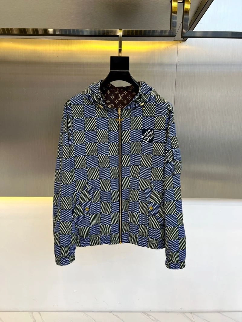 Tailored Louis Vuitton Outwear 136833