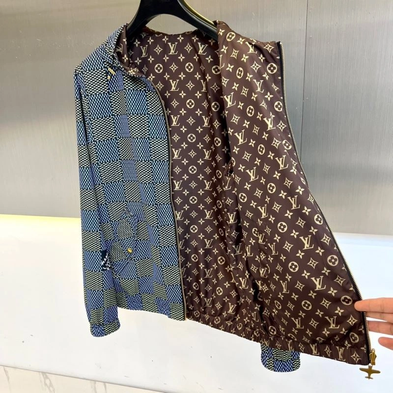 Tailored Louis Vuitton Outwear 136833