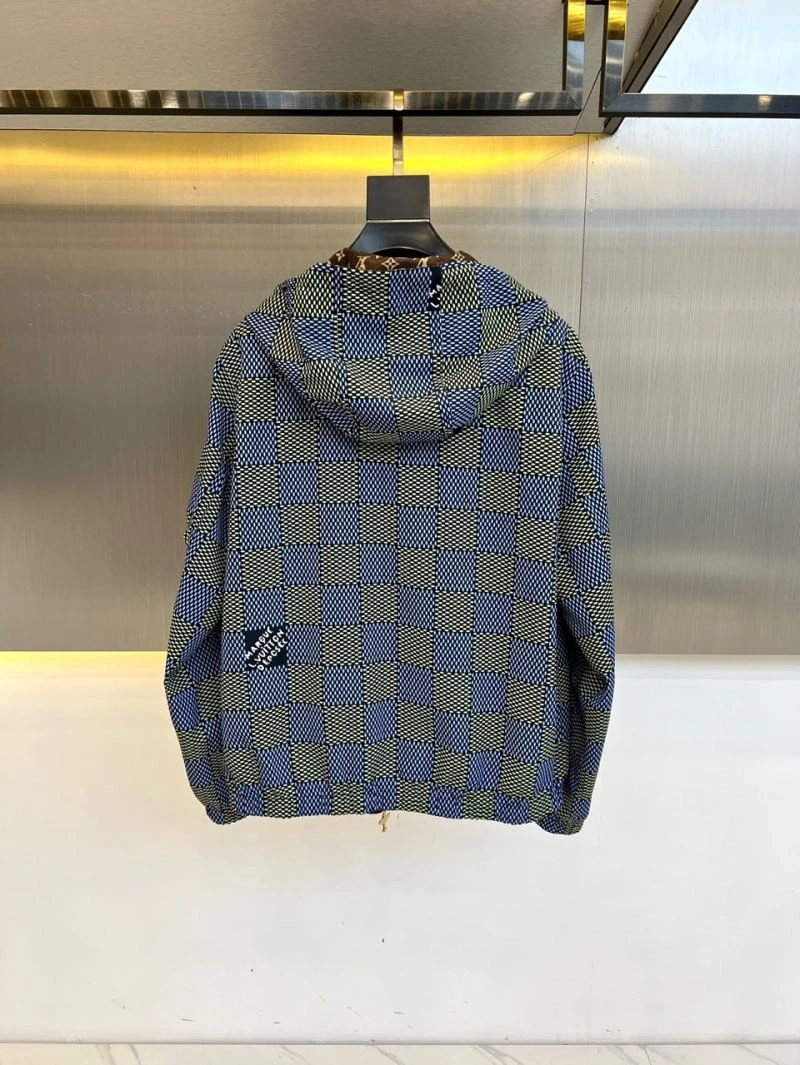 Tailored Louis Vuitton Outwear 136833