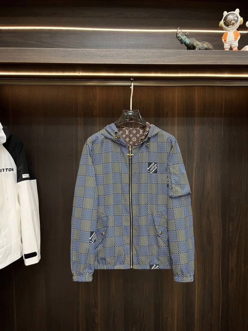 SmoothTexture Louis Vuitton Outwear 136818