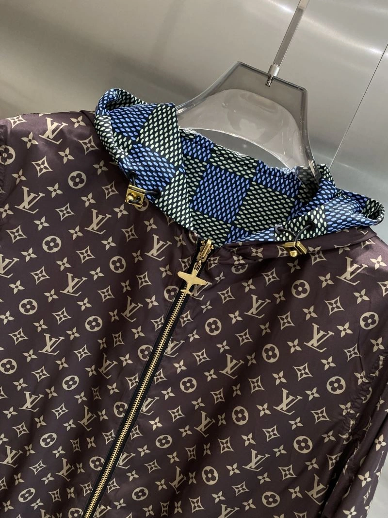 Trendy Louis Vuitton Outwear 136814