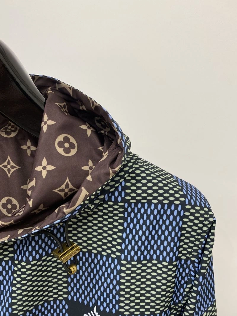 Stylish Louis Vuitton Outwear 136809