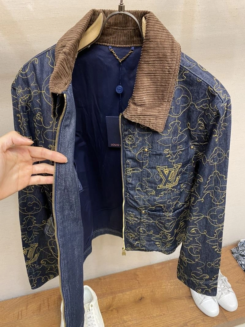 Comfortable Louis Vuitton Outwear 136813